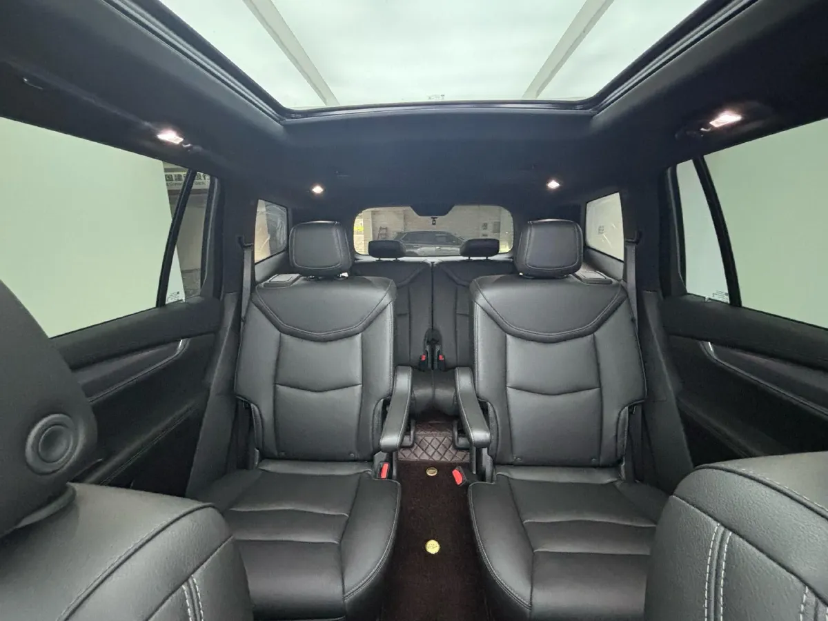 2022 Cadillac XT6 2.0T 237HP L4 9AT,autocango,china used car exporter,china ev exporter,chinese used car exporter,chinese used ev exporter