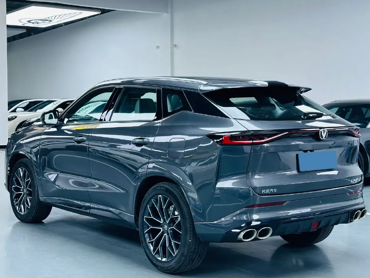 2025 ChangAn UNI-Z 1.5T 188HP L4 7DCT,autocango,china used car exporter,china ev exporter,chinese used car exporter,chinese used ev exporter