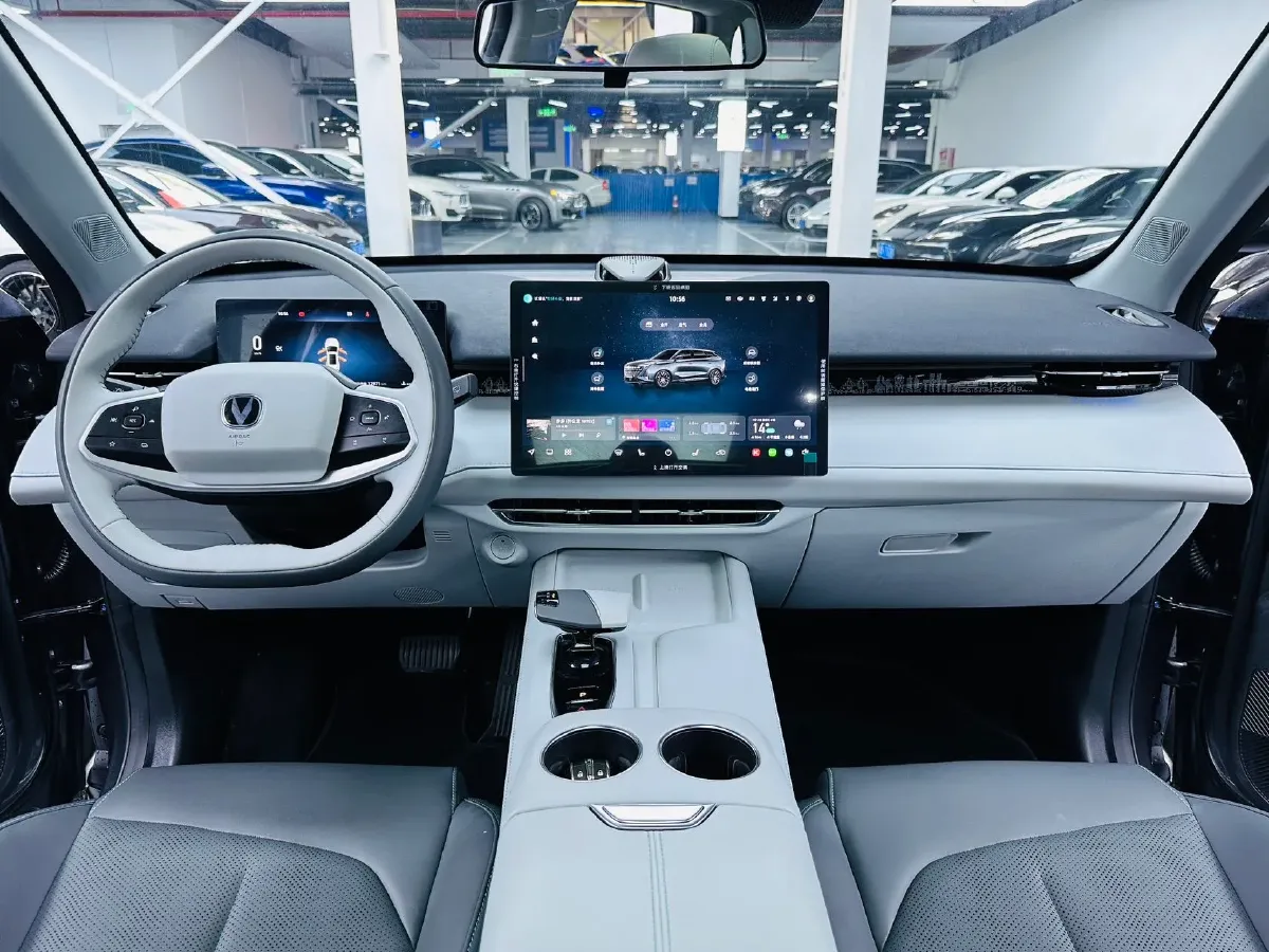 2025 ChangAn UNI-Z 1.5T 188HP L4 7DCT,autocango,china used car exporter,china ev exporter,chinese used car exporter,chinese used ev exporter