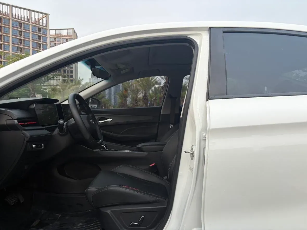 2024 Geely Binray 1.5T 181HP L4 7DCT,autocango,china used car exporter,china ev exporter,chinese used car exporter,chinese used ev exporter