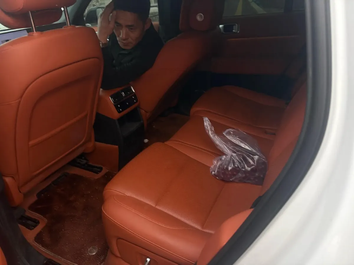 2024 Li L6 Range Extended 154HP L4 REEV 36.8KWH,autocango,china used car exporter,china ev exporter,chinese used car exporter,chinese used ev exporter