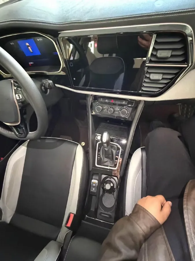 2022 Jetta VS7 1.4T 150HP L4 6AT,autocango,china used car exporter,china ev exporter,chinese used car exporter,chinese used ev exporter