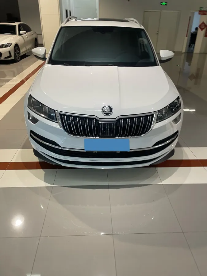 2023 Skoda Karoq 1.4T 150HP L4 7DCT,autocango,china used car exporter,china ev exporter,chinese used car exporter,chinese used ev exporter