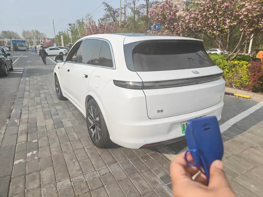 2023 Li L7 Range Extended 154HP REEV 40.9KWH,autocango,china used car exporter,china ev exporter,chinese used car exporter,chinese used ev exporter