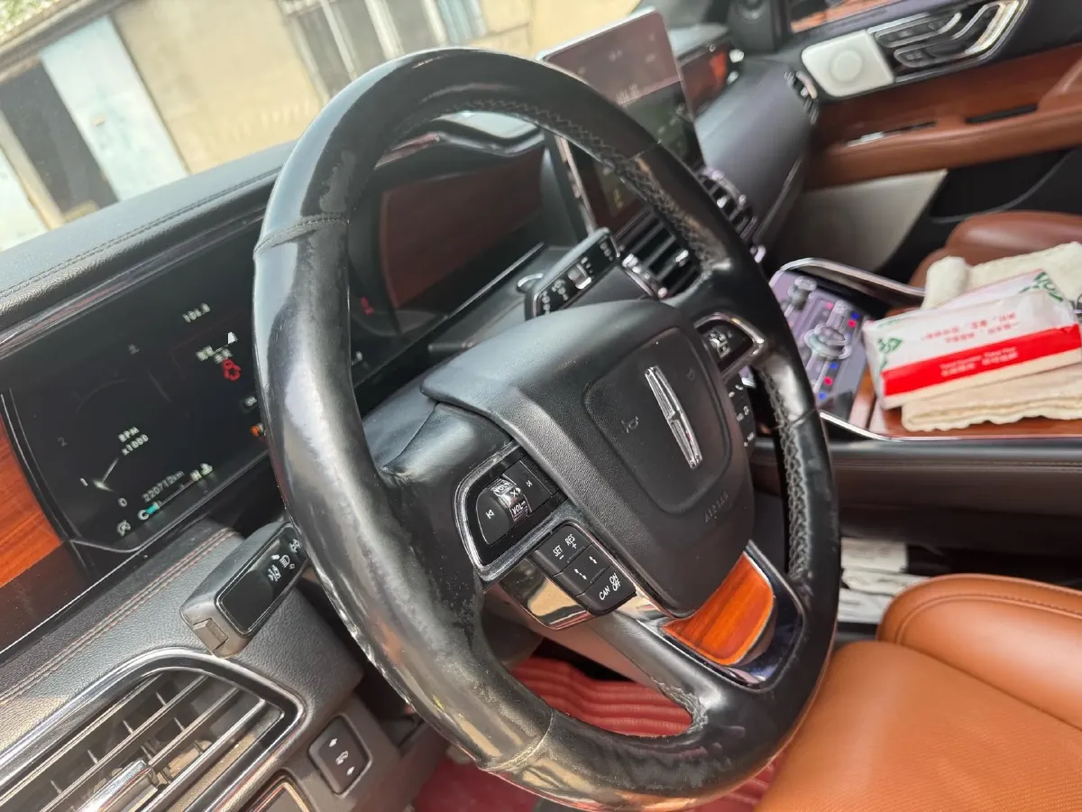 2019 Lincoln Navigator 3.5T 388HP V6 10AT,autocango,china used car exporter,china ev exporter,chinese used car exporter,chinese used ev exporter
