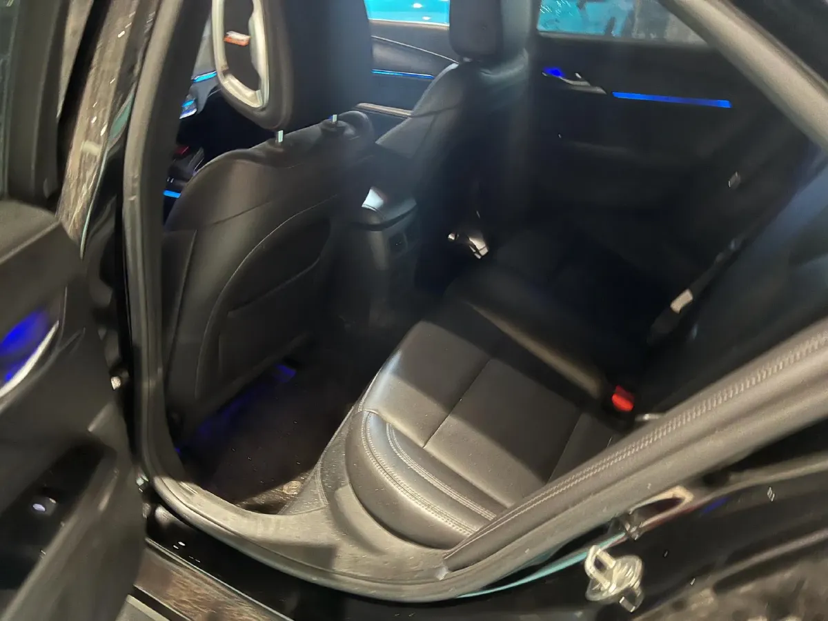 2021 Cadillac CT4 2.0T 237HP L4 8AT,autocango,china used car exporter,china ev exporter,chinese used car exporter,chinese used ev exporter