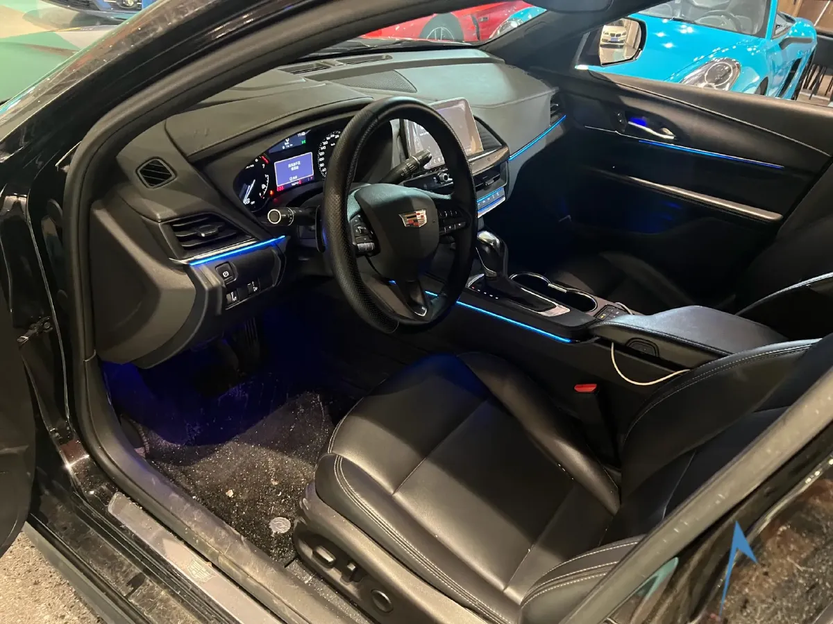 2021 Cadillac CT4 2.0T 237HP L4 8AT,autocango,china used car exporter,china ev exporter,chinese used car exporter,chinese used ev exporter