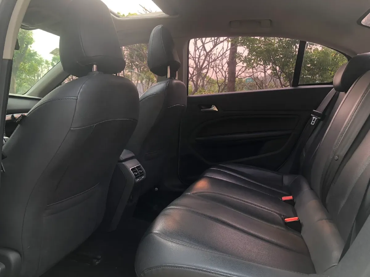 2018 Peugeot 408 1.6T 167HP L4 6AT,autocango,china used car exporter,china ev exporter,chinese used car exporter,chinese used ev exporter