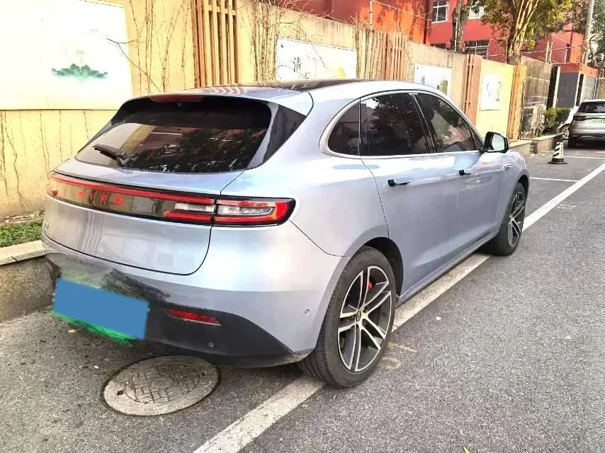 2022 AITO AITO M5 Range Extended 125HP REEV 40KWH,autocango,china used car exporter,china ev exporter,chinese used car exporter,chinese used ev exporter