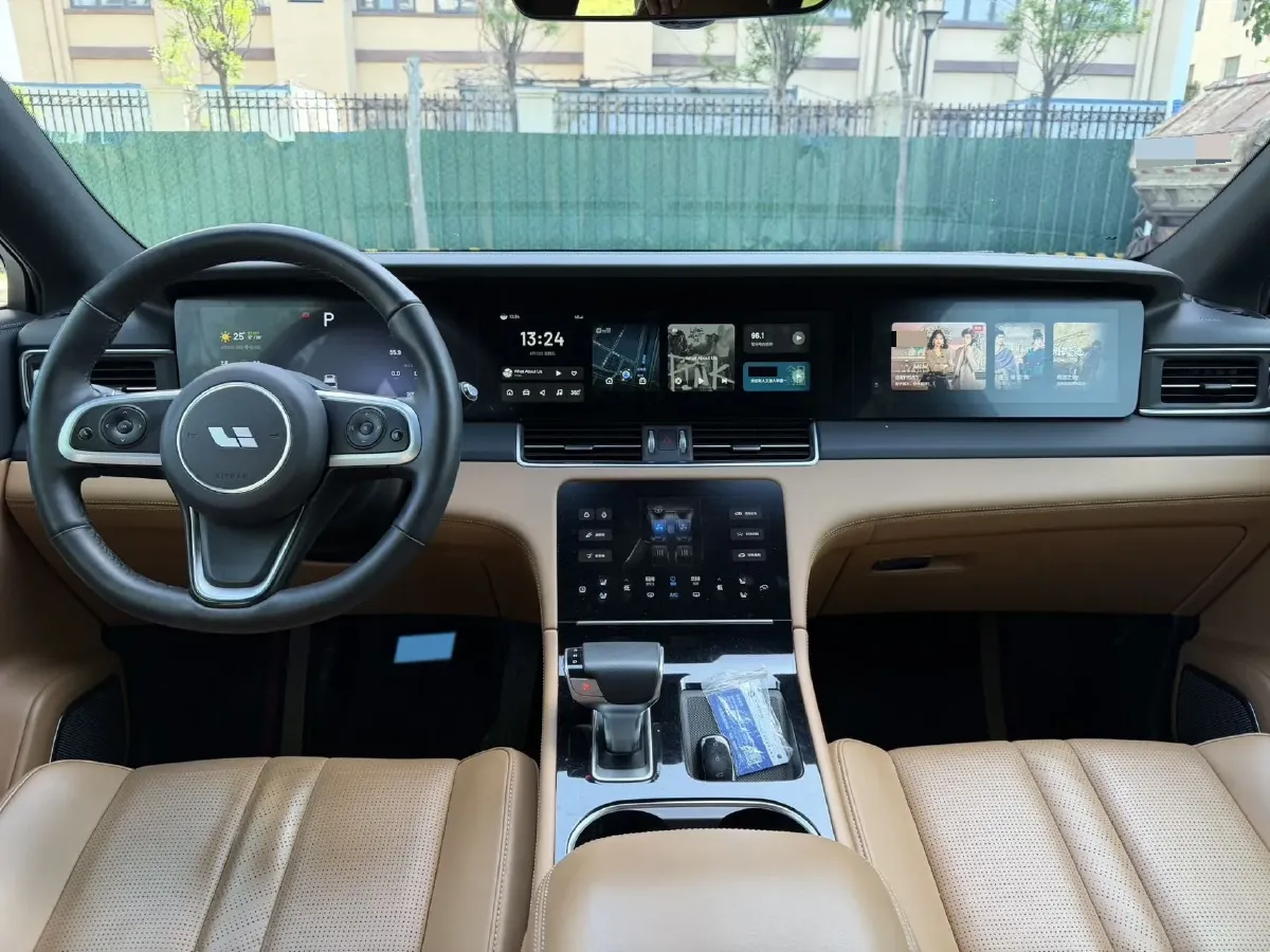 2020 Li ONE Range Extended 131HP REEV 40.5KWH,autocango,china used car exporter,china ev exporter,chinese used car exporter,chinese used ev exporter