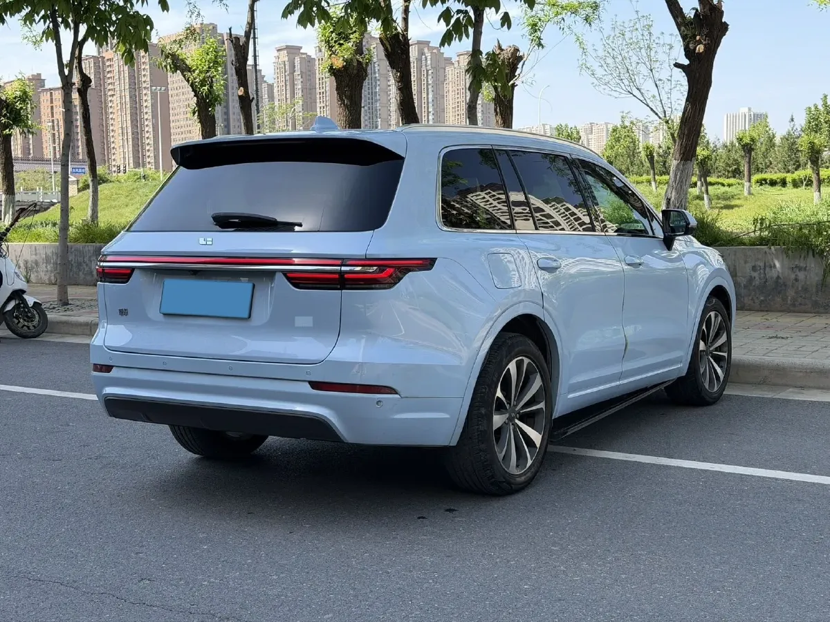 2020 Li ONE Range Extended 131HP REEV 40.5KWH,autocango,china used car exporter,china ev exporter,chinese used car exporter,chinese used ev exporter