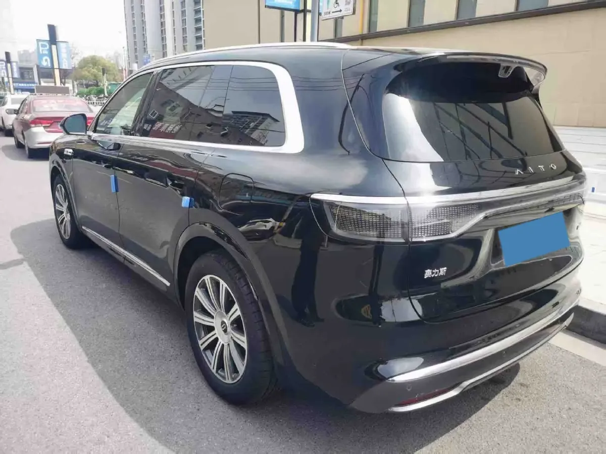 2025 AITO AITO M8 REEV 160HP REEV 53.4KWH,autocango,china used car exporter,china ev exporter,chinese used car exporter,chinese used ev exporter