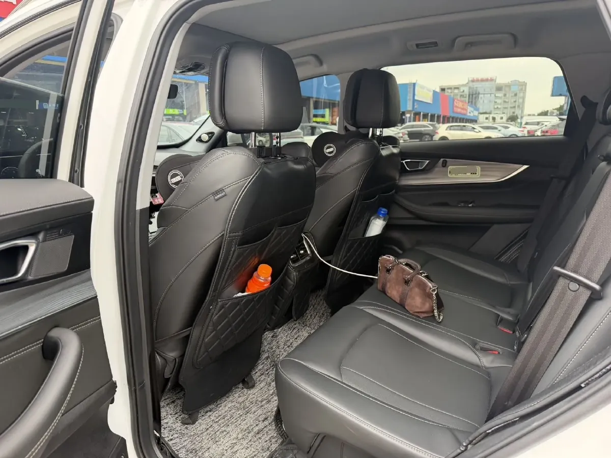 2021 Chery Tiggo 8 Plus 1.6T 197HP L4 7DCT,autocango,china used car exporter,china ev exporter,chinese used car exporter,chinese used ev exporter