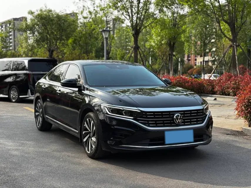 2023 Volkswagen Passat 2.0T 186HP L4 7DCT,autocango,china used car exporter,china ev exporter,chinese used car exporter,chinese used ev exporter