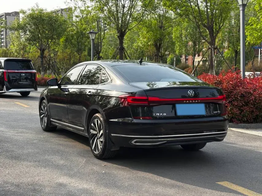 2023 Volkswagen Passat 2.0T 186HP L4 7DCT,autocango,china used car exporter,china ev exporter,chinese used car exporter,chinese used ev exporter