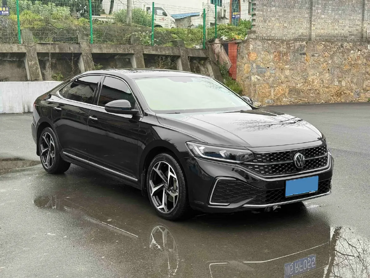 2023 Volkswagen Passat 2.0T 186HP L4 7DCT,autocango,china used car exporter,china ev exporter,chinese used car exporter,chinese used ev exporter