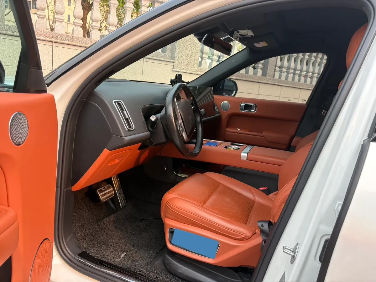 2024 Li L8 Range Extended 154HP REEV 42.8KWH,autocango,china used car exporter,china ev exporter,chinese used car exporter,chinese used ev exporter