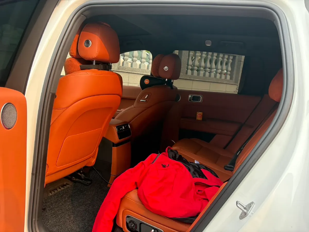 2024 Li L8 Range Extended 154HP REEV 42.8KWH,autocango,china used car exporter,china ev exporter,chinese used car exporter,chinese used ev exporter