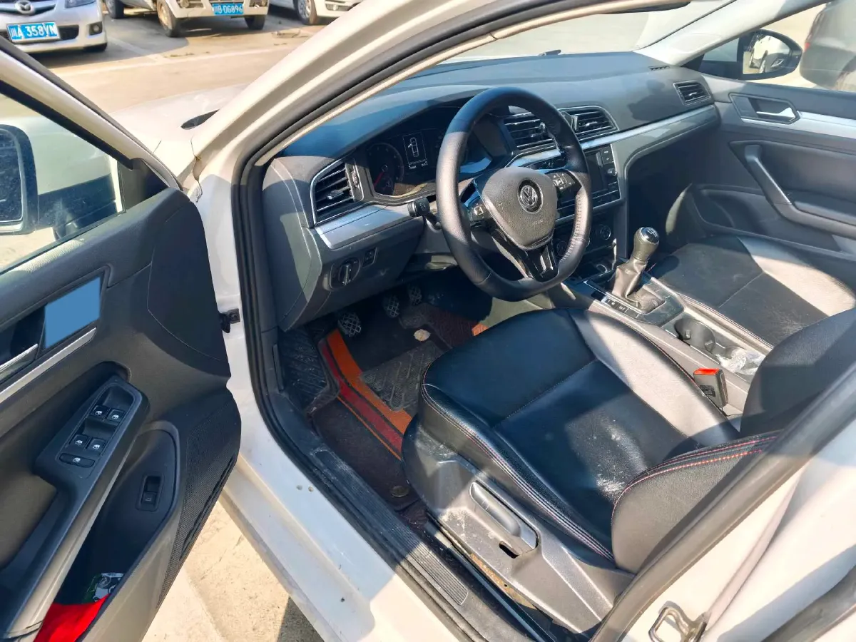 2019 Volkswagen Lamando 1.4T 131HP L4 5MT,autocango,china used car exporter,china ev exporter,chinese used car exporter,chinese used ev exporter