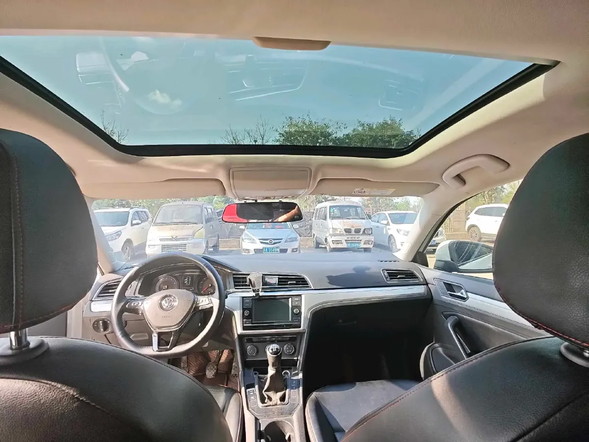 2019 Volkswagen Lamando 1.4T 131HP L4 5MT,autocango,china used car exporter,china ev exporter,chinese used car exporter,chinese used ev exporter