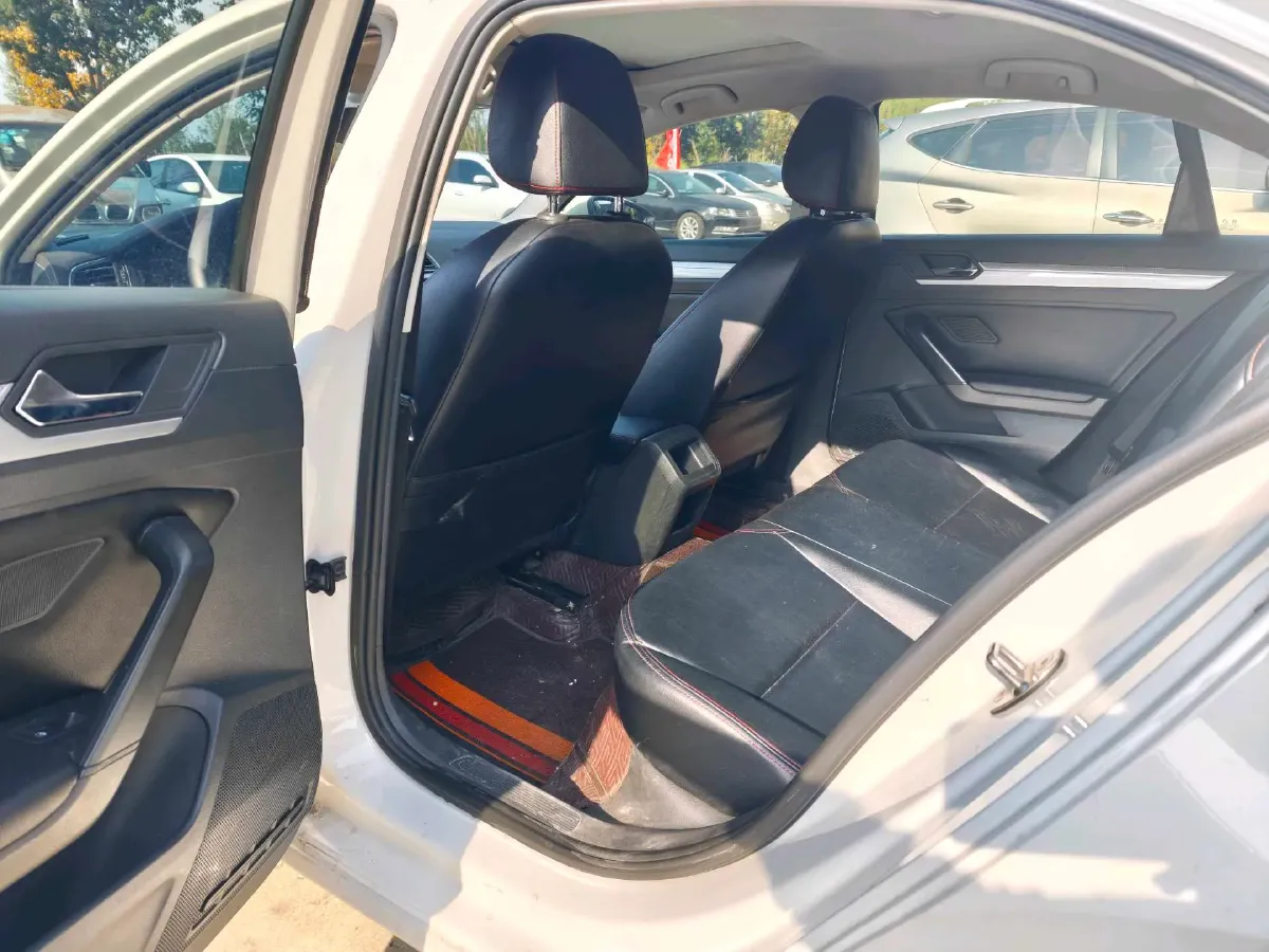 2019 Volkswagen Lamando 1.4T 131HP L4 5MT,autocango,china used car exporter,china ev exporter,chinese used car exporter,chinese used ev exporter