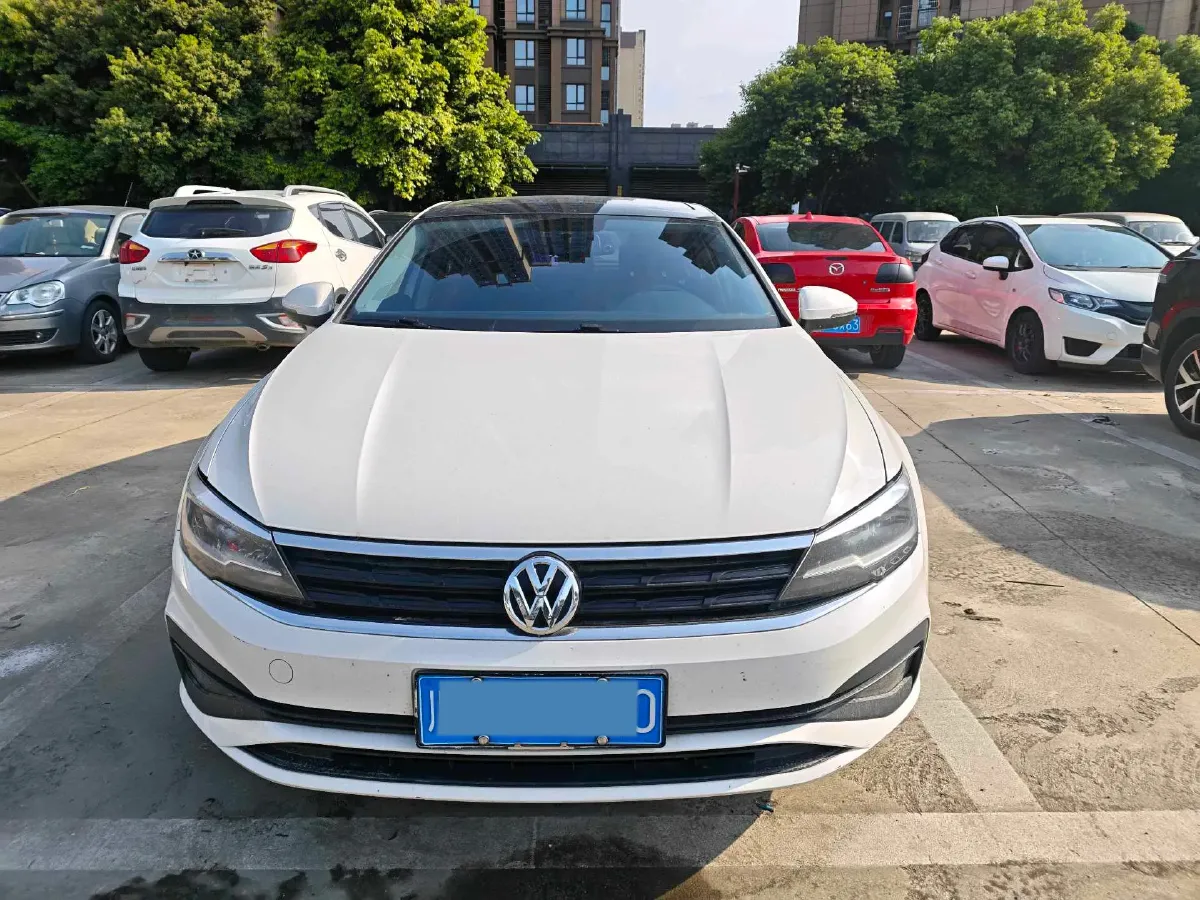 2019 Volkswagen Lamando 1.4T 131HP L4 5MT,autocango,china used car exporter,china ev exporter,chinese used car exporter,chinese used ev exporter