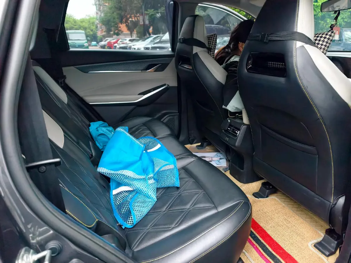 2023 ChangAn CS75 Plus 1.5T 188HP L4 8AT,autocango,china used car exporter,china ev exporter,chinese used car exporter,chinese used ev exporter