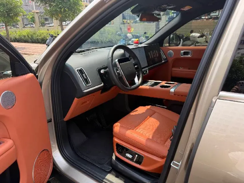 2024 Land Rover Range Rover Evoque 1.5T 200HP L3 8AT PHEV 15.5KWH,autocango,china used car exporter,china ev exporter,chinese used car exporter,chinese used ev exporter