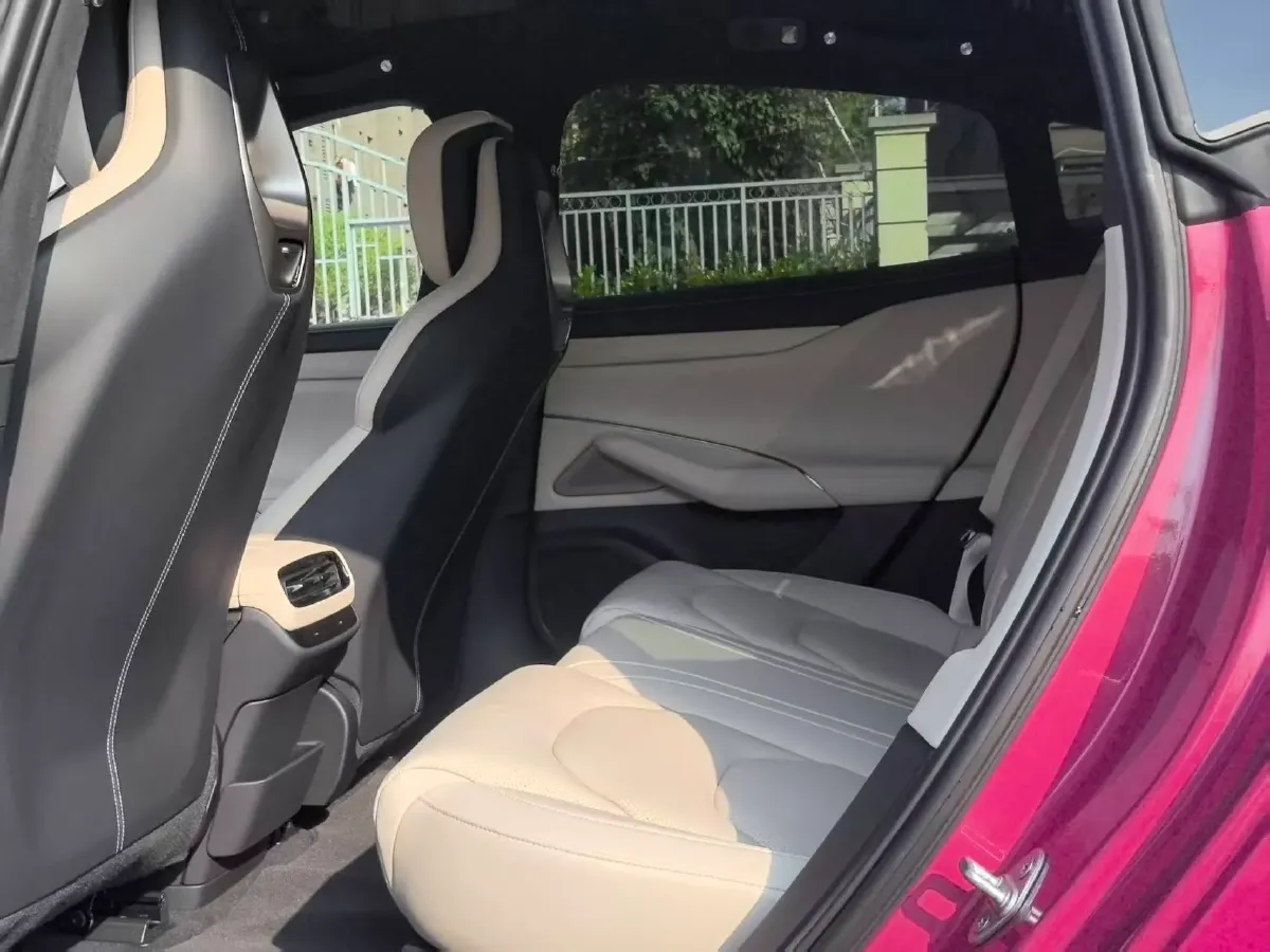 2024 MI SU7 BEV 101KWH,autocango,china used car exporter,china ev exporter,chinese used car exporter,chinese used ev exporter