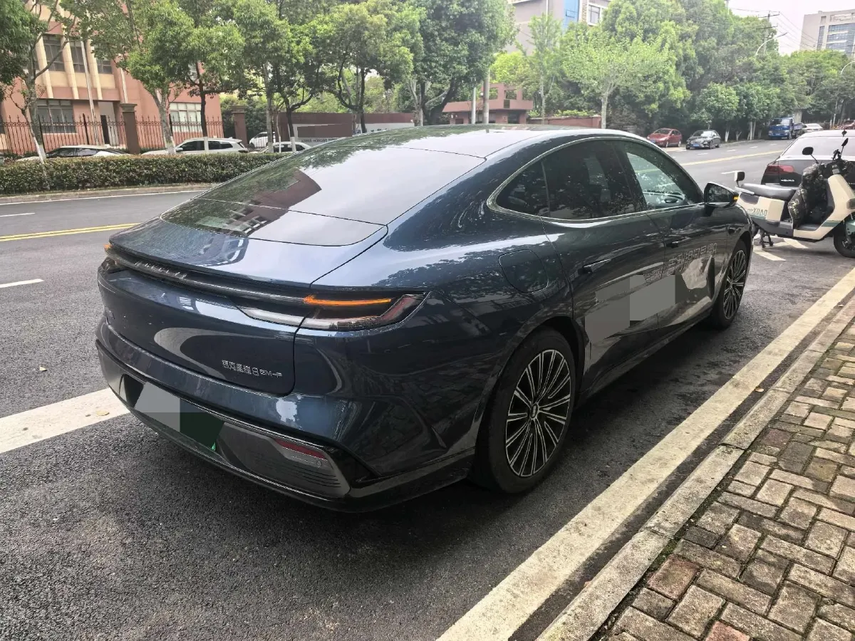 2025 Geely Galaxy Starshine 8 1.5T 163HP L4 3DHT PHEV 27.69KWH,autocango,china used car exporter,china ev exporter,chinese used car exporter,chinese used ev exporter