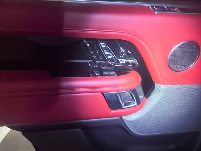 2023 Land Rover Range Rover 3.0T 400HP L6 8AT,autocango,china used car exporter,china ev exporter,chinese used car exporter,chinese used ev exporter