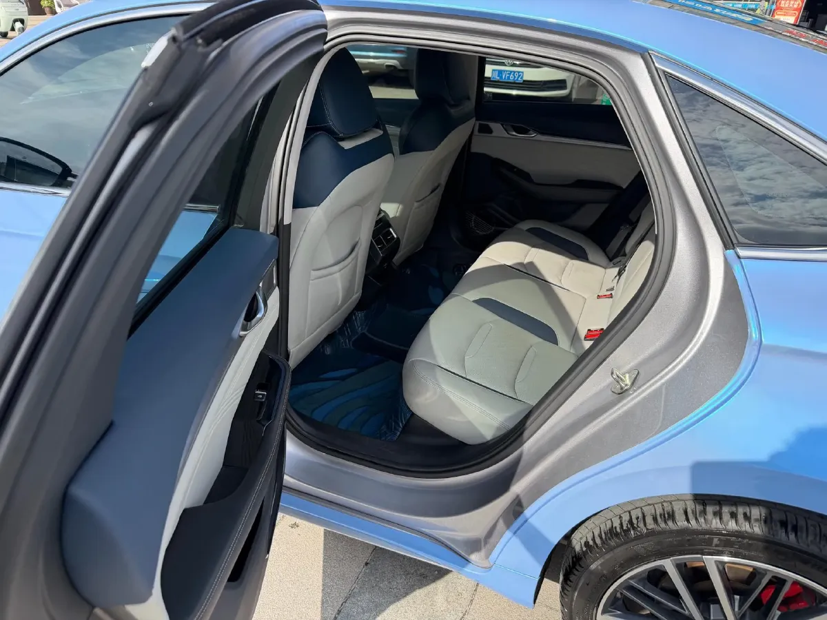 2023 Geely Preface 2.0T 190HP L4 7DCT,autocango,china used car exporter,china ev exporter,chinese used car exporter,chinese used ev exporter