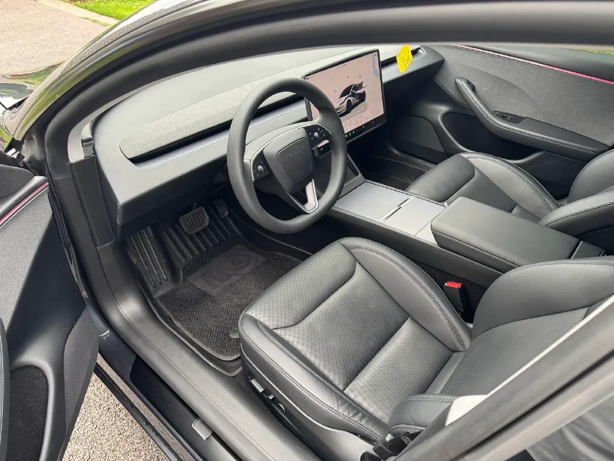 2025 Tesla Model 3 BEV 62.5KWH,autocango,china used car exporter,china ev exporter,chinese used car exporter,chinese used ev exporter