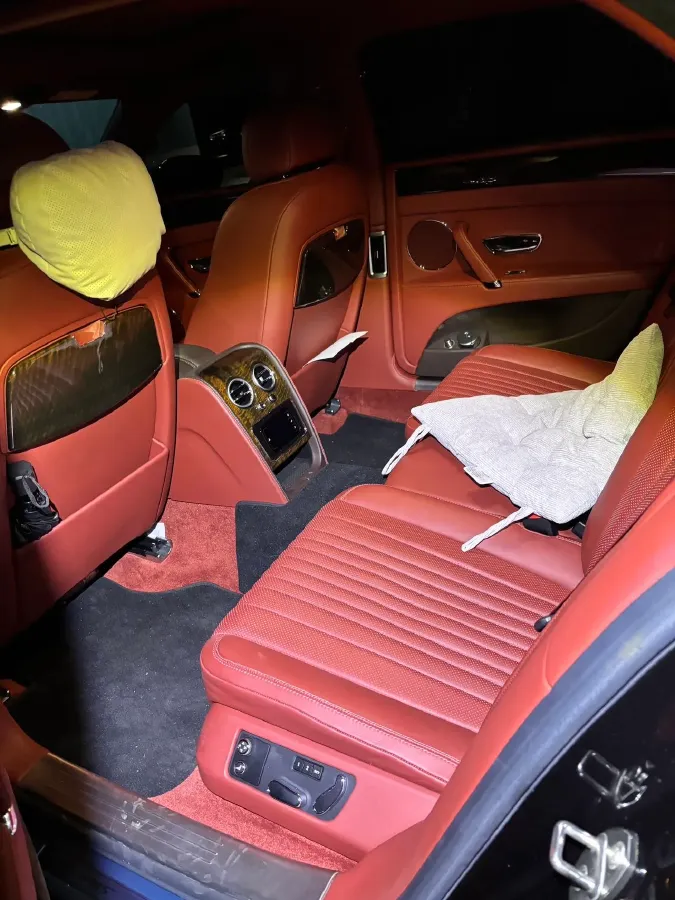 2017 Bentley Flying Spur 4.0T 528HP V8 8AT,autocango,china used car exporter,china ev exporter,chinese used car exporter,chinese used ev exporter