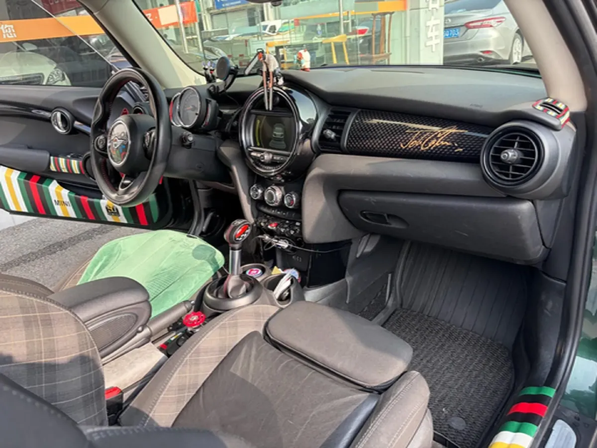 2018 Mercedes-Benz A Class 1.6T 156HP L4 7DCT,autocango,china used car exporter,china ev exporter,chinese used car exporter,chinese used ev exporter