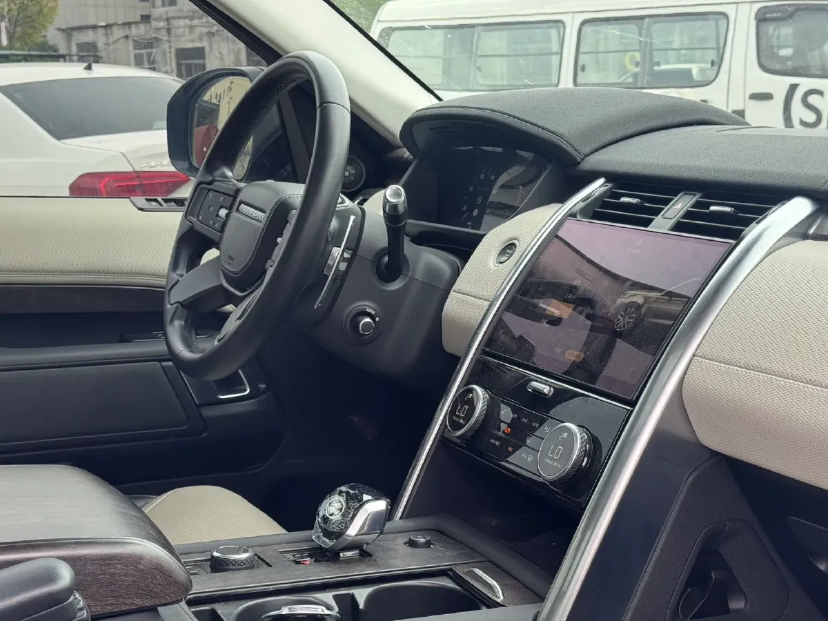 2021 Land Rover Discovery 3.0T 360HP L6 8AT,autocango,china used car exporter,china ev exporter,chinese used car exporter,chinese used ev exporter