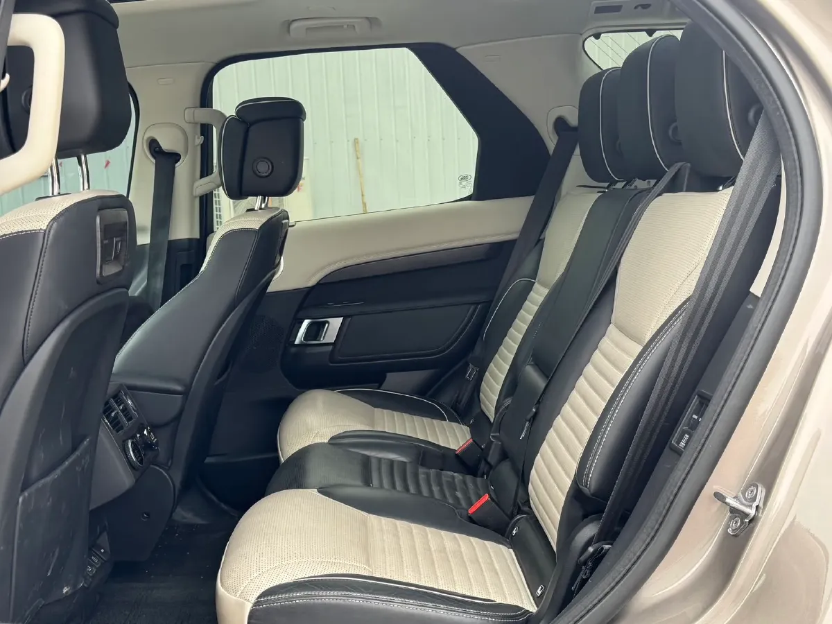 2021 Land Rover Discovery 3.0T 360HP L6 8AT,autocango,china used car exporter,china ev exporter,chinese used car exporter,chinese used ev exporter