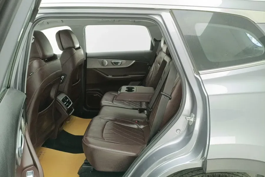 2024 Chery Tiggo 8 PRO 1.6T 197HP L4 7DCT,autocango,china used car exporter,china ev exporter,chinese used car exporter,chinese used ev exporter