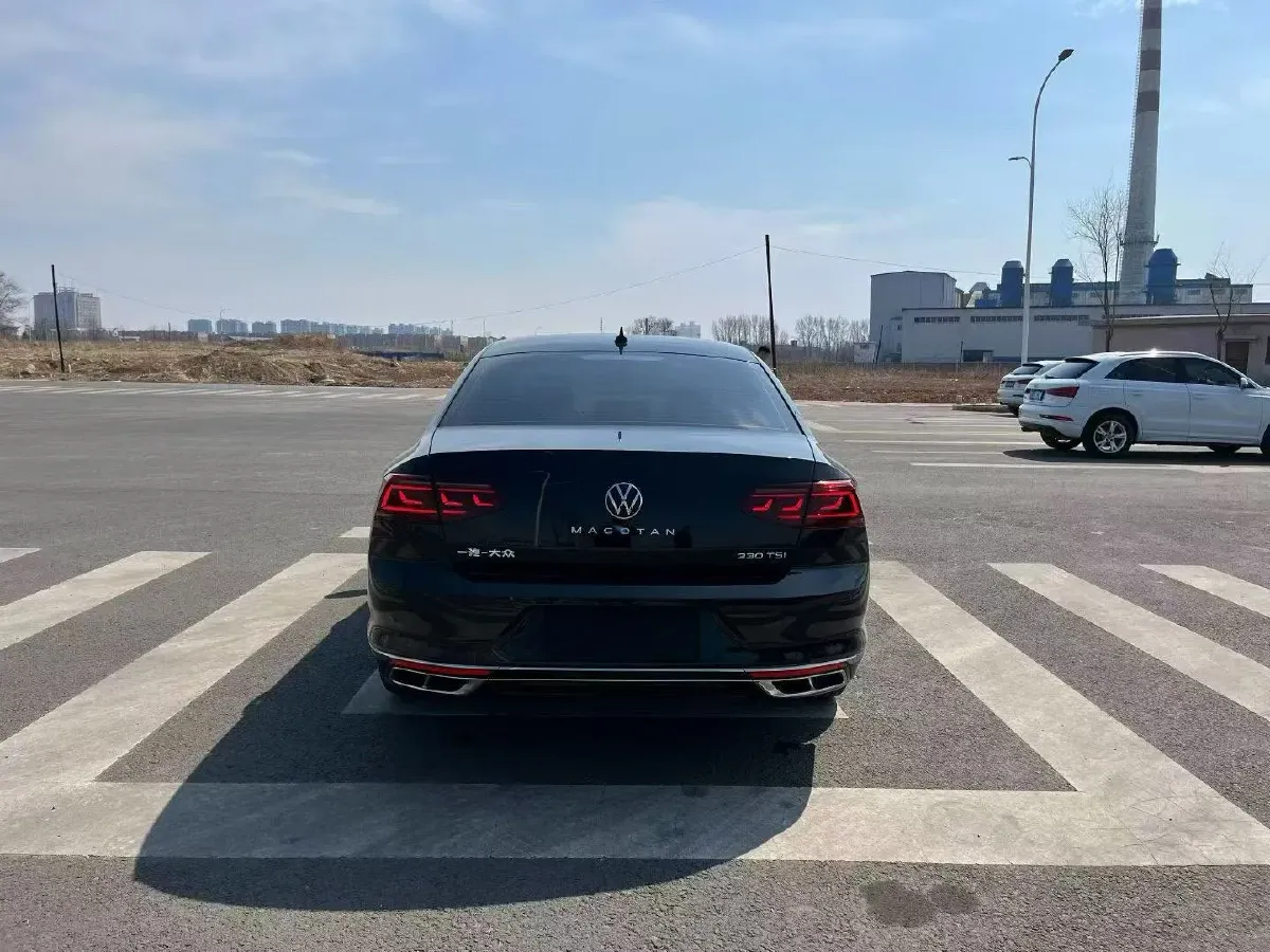 2025 Volkswagen Magotan 2.0T 186HP L4 7DCT,autocango,china used car exporter,china ev exporter,chinese used car exporter,chinese used ev exporter