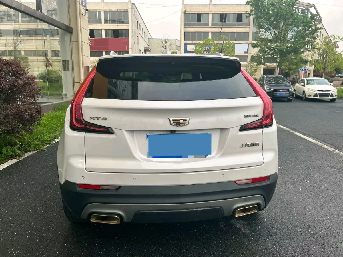 2020 Cadillac XT4 2.0T 241HP L4 9AT,autocango,china used car exporter,china ev exporter,chinese used car exporter,chinese used ev exporter