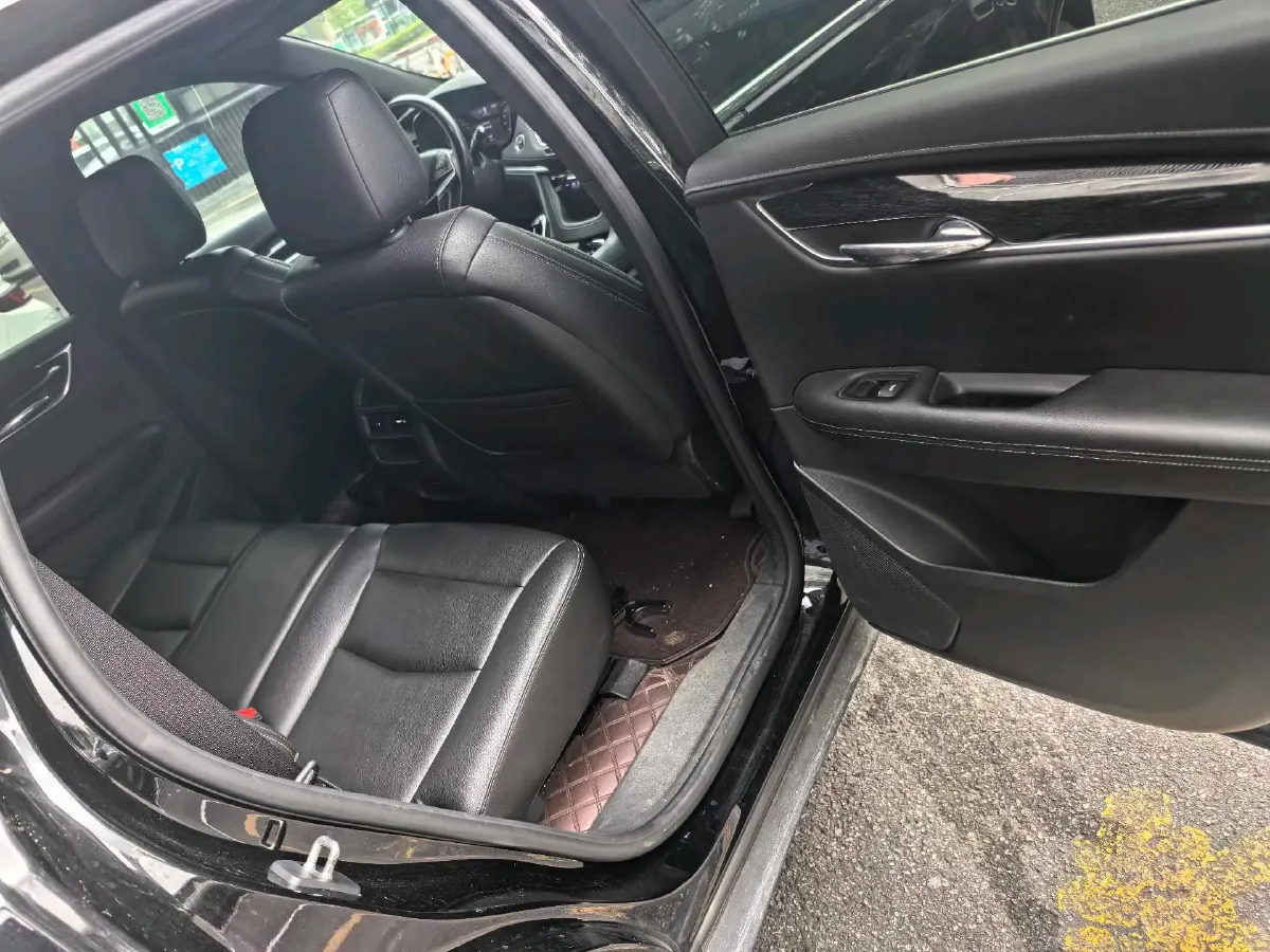 2021 Cadillac XT5 2.0T 237HP L4 9AT,autocango,china used car exporter,china ev exporter,chinese used car exporter,chinese used ev exporter