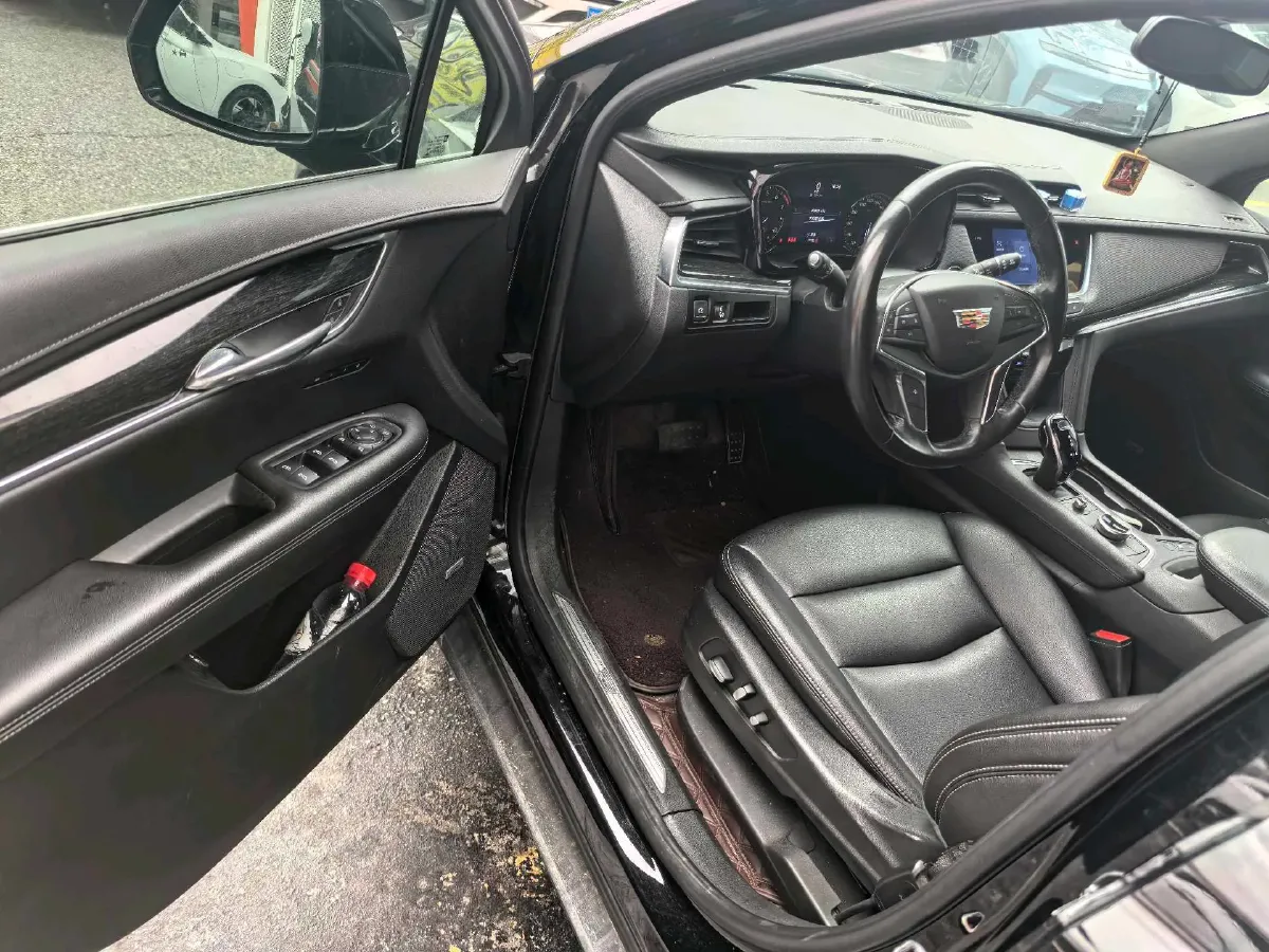 2021 Cadillac XT5 2.0T 237HP L4 9AT,autocango,china used car exporter,china ev exporter,chinese used car exporter,chinese used ev exporter