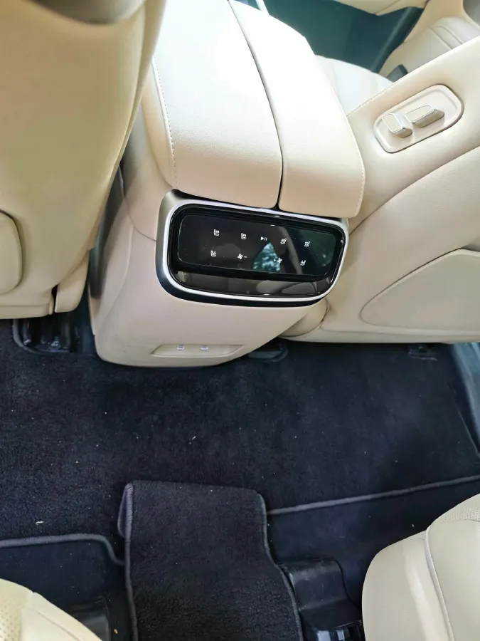 2022 Infiniti Q50L 2.0T 211HP L4 7AT,autocango,china used car exporter,china ev exporter,chinese used car exporter,chinese used ev exporter