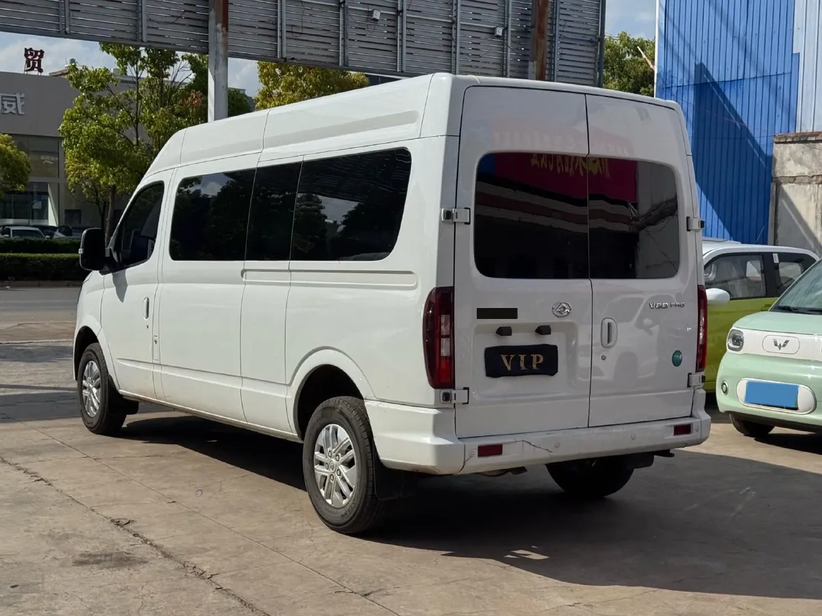 2025 MAXUS XinTu V80 2.0T 147HP L4 6MT,autocango,china used car exporter,china ev exporter,chinese used car exporter,chinese used ev exporter