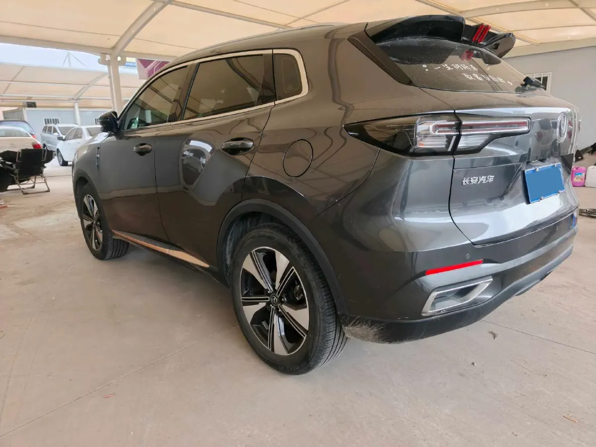 2022 ChangAn Oshan X7 Plus 1.5T 188HP L4 7DCT,autocango,china used car exporter,china ev exporter,chinese used car exporter,chinese used ev exporter