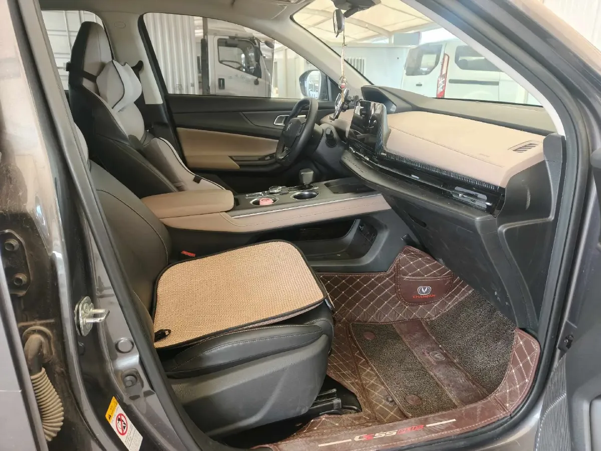 2022 ChangAn Oshan X7 Plus 1.5T 188HP L4 7DCT,autocango,china used car exporter,china ev exporter,chinese used car exporter,chinese used ev exporter