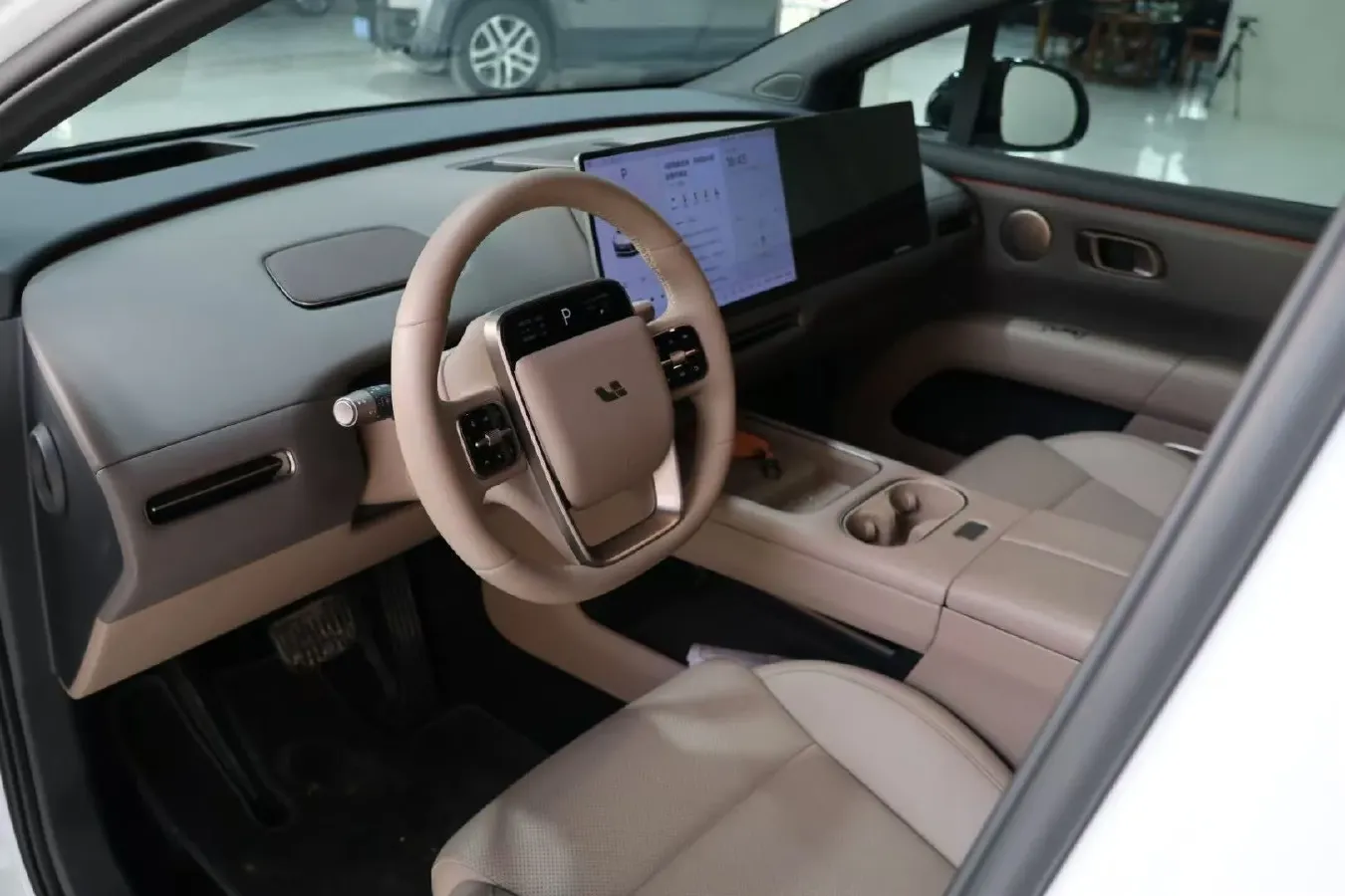 2025 Li i6 BEV,autocango,china used car exporter,china ev exporter,chinese used car exporter,chinese used ev exporter