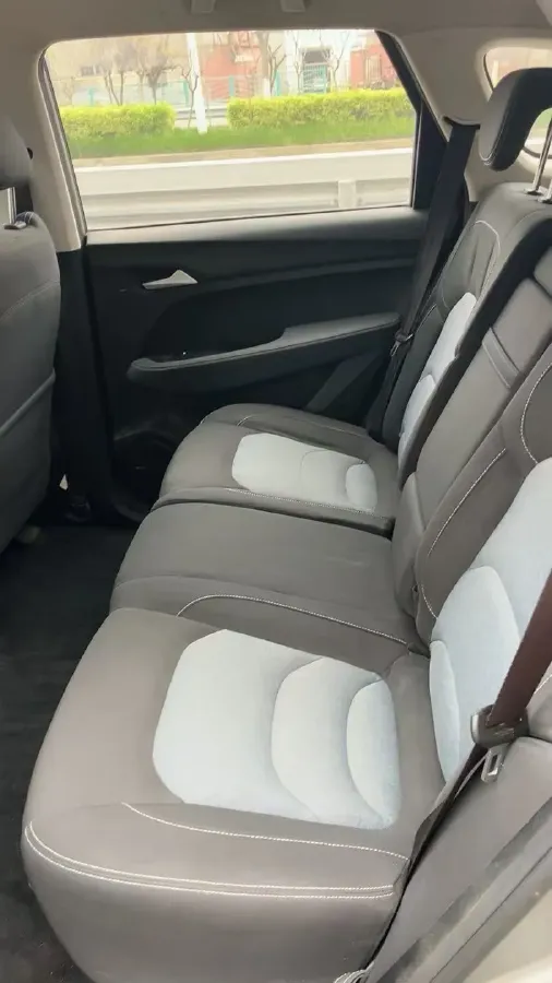 2018 BaoJun 530 1.5T 150HP L4 6MT,autocango,china used car exporter,china ev exporter,chinese used car exporter,chinese used ev exporter