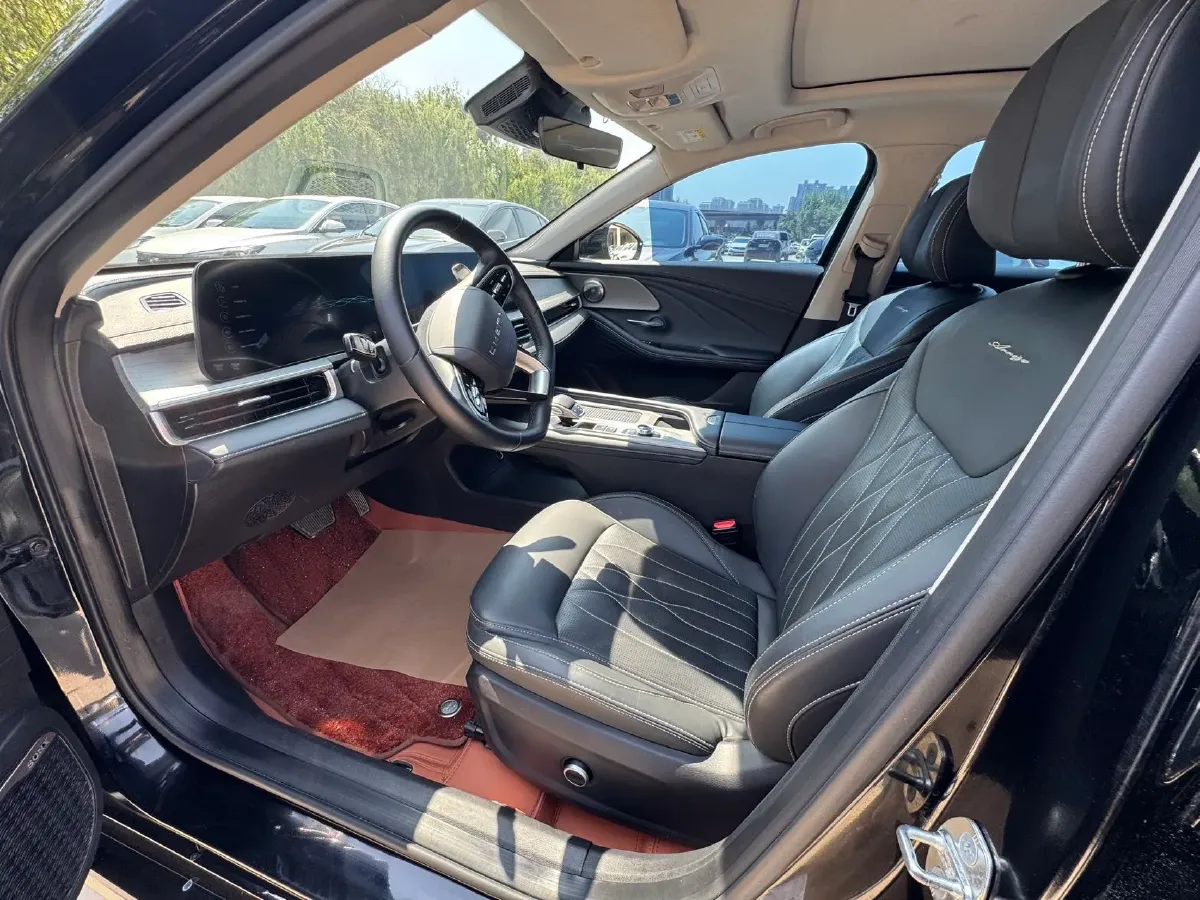 2022 Chery Arrizo 8 1.6T 197HP L4 7DCT,autocango,china used car exporter,china ev exporter,chinese used car exporter,chinese used ev exporter