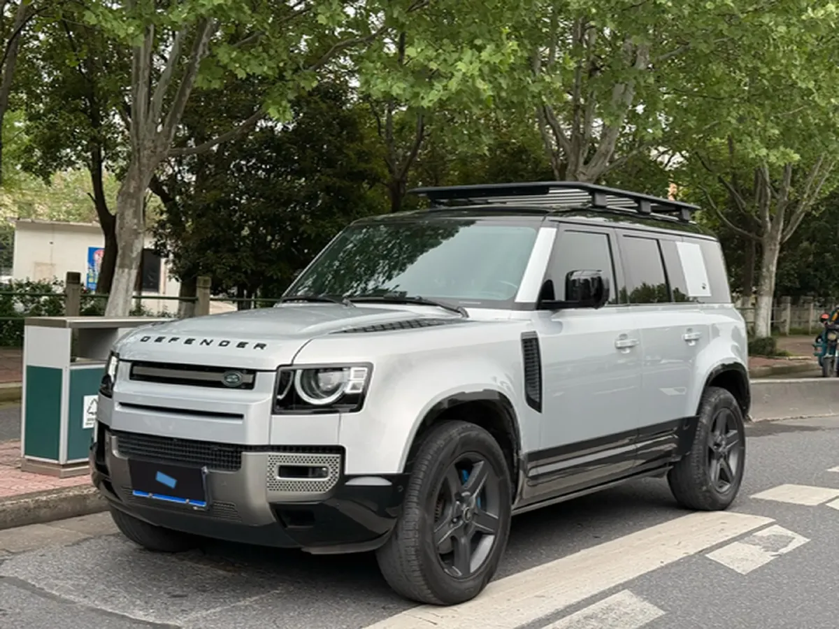 2022 Land Rover Defender 3.0T 400HP L6 8AT,autocango,china used car exporter,china ev exporter,chinese used car exporter,chinese used ev exporter